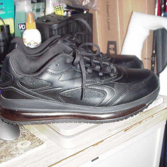 TREDSAFE  O2 AIR size 10 work shoes - Picture 2 of 5